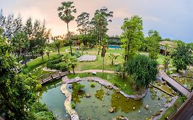 บลูส์ ริเวอร์ รีสอร์ท