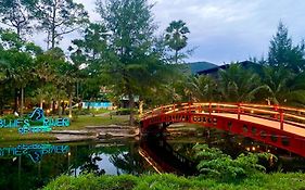 บลูส์ ริเวอร์ รีสอร์ท